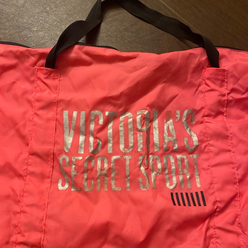Victoria's Secret Sport Tote in Vibrant Pink